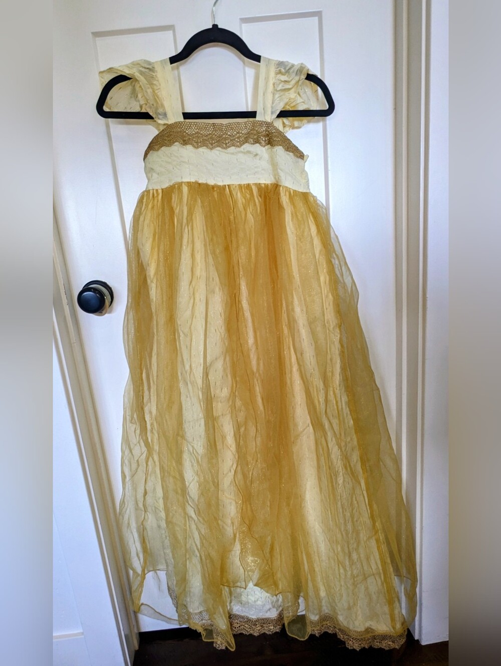 Well Dressed Wolf wildling Yellow, Gold Duchess Size 12